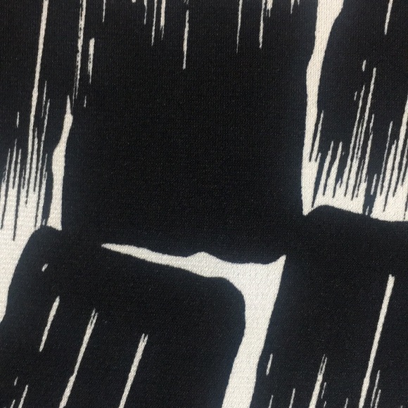 WORTHINGTON Abstract Brush Stroke Design Poly Jersey Knit Scoop Neck w/Gathering - Picture 12 of 16